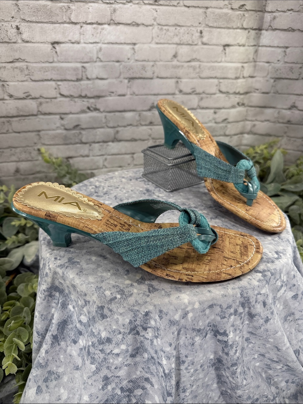 MIA “Madeline” Turquoise Pleated Fabric Ornamented Low Heel Thong Sandals WMS 8